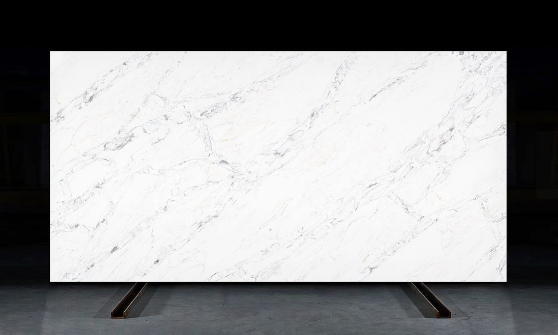 OLK7116 Quartz Branco Superfície Passerby Série Fornecedor Materiais domésticos insubstituíveis Excelentes propriedades ópticas Terra branca